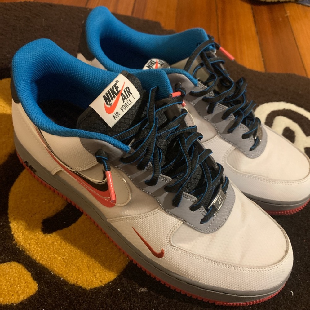 Nike Air Force 1 LV8